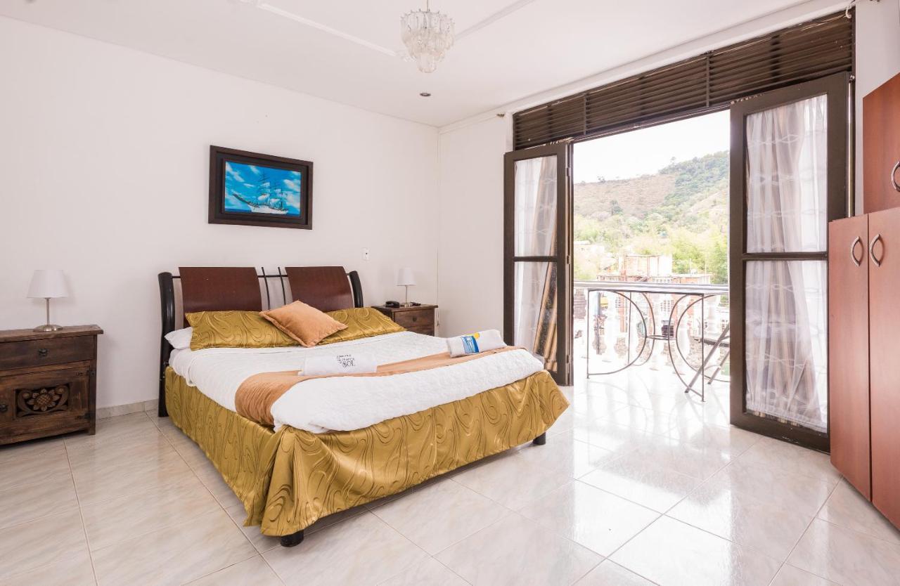 Hotel La Puerta Del Sol La Vega  Eksteriør bilde
